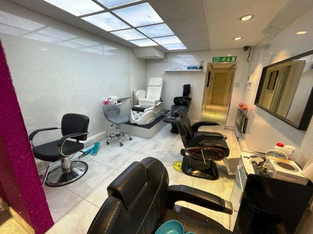Sell a Impressive Hair & Beauty Salon in Enfield For Sale