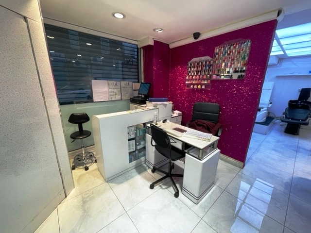 Impressive Hair & Beauty Salon in Enfield For Sale for Sale