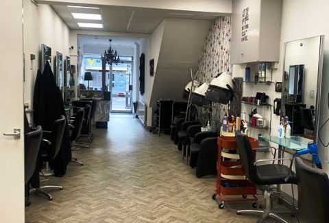 Hair & Beauty Salon in Orpington For Sale for Sale