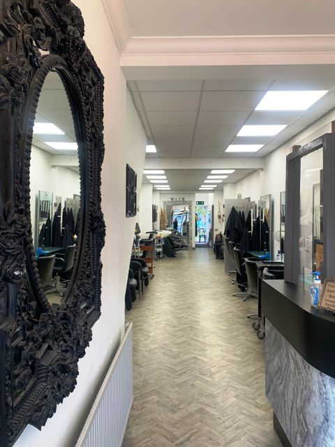 Hair & Beauty Salon in Orpington For Sale for Sale