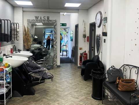 Hair & Beauty Salon in Orpington For Sale