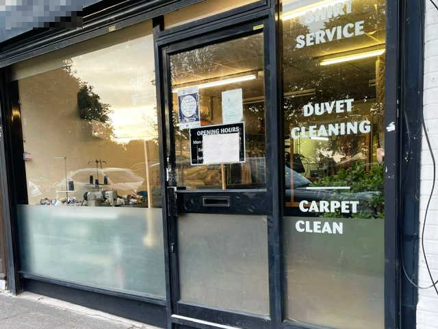 Receiving Dry Cleaners and Laundry in North London For Sale