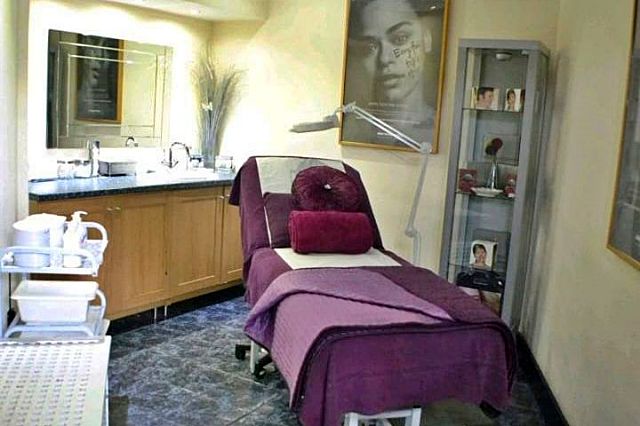 Prime Location Beauty & Nail Salon in Surrey For Sale for Sale