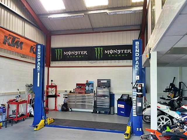 Garage plus MOT centre in Hampshire For Sale