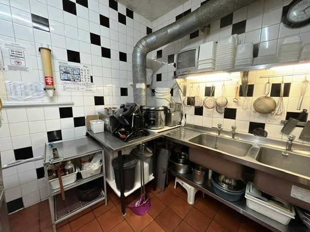 Chinese Takeaway and Off Licence in Swansea For Sale for Sale