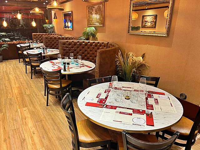 Licensed Pizza Restaurant in Leatherhead For Sale for Sale