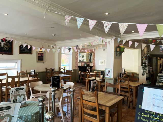 Sell a Well Established Tea Room in Lyndhurst For Sale