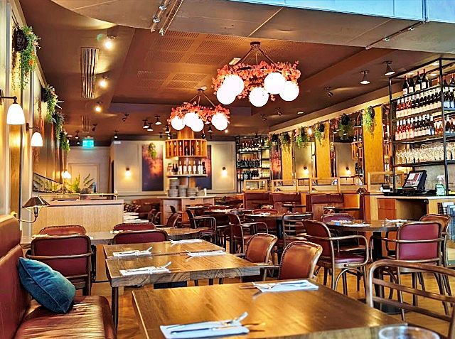 Sell a High Class Licensed Restaurant in Surrey For Sale