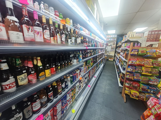 Off Licence plus Convenience Store in Surrey For Sale for Sale