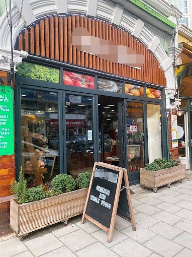 Off Licence plus Fruit and Greens Shop in North London For Sale