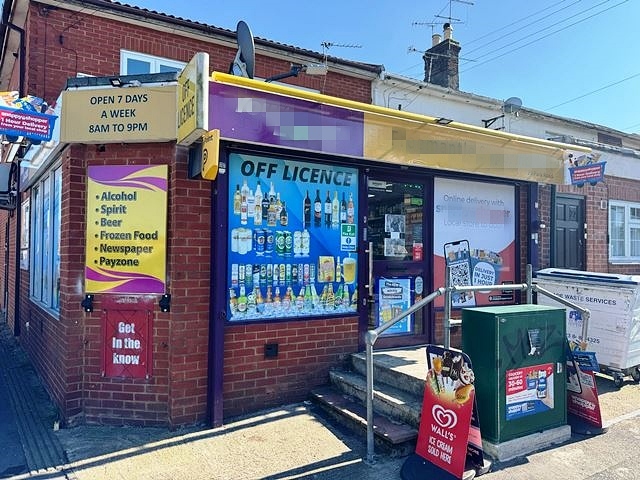 Immaculate Supermarket in Hampshire For Sale