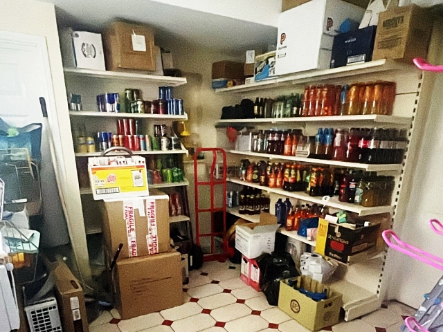 Convenience Store & Off Licence in Surrey For Sale for Sale