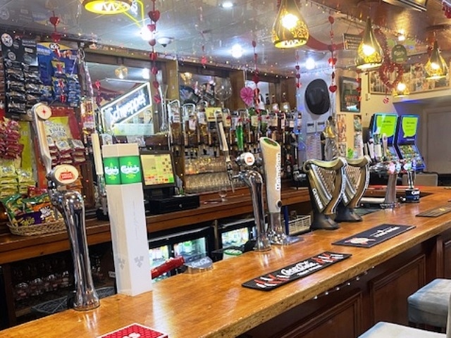 Buy a Traditional Pub in Middlesex For Sale