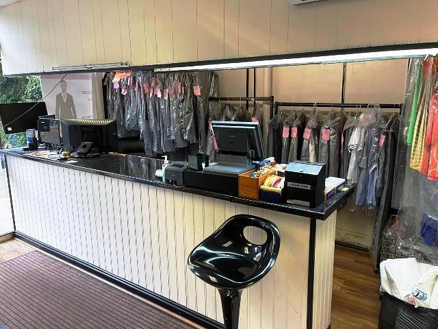 Dry Cleaners plus Launderette in High Wycombe For Sale for Sale