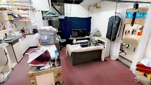 Dry Cleaners plus Launderette in High Wycombe For Sale for Sale