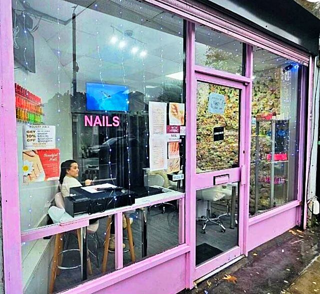 Nail & Beauty Salon in Central London For Sale