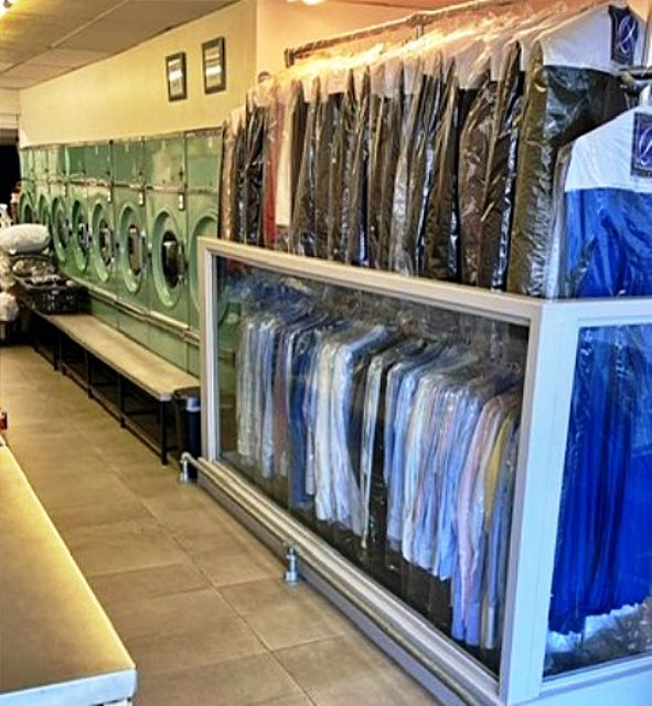 Sell a Launderette plus receiving shop in North London For Sale