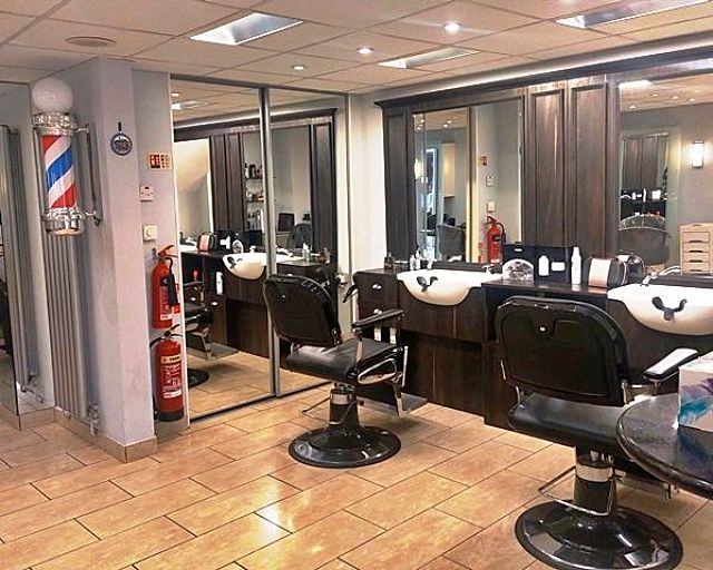 Sell a Award Winning Salon in Surrey For Sale
