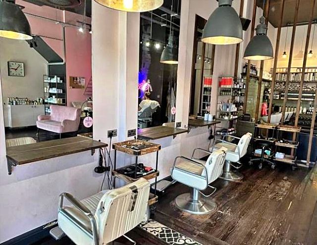 Renowned Hair and Beauty Salon in North London For Sale for Sale