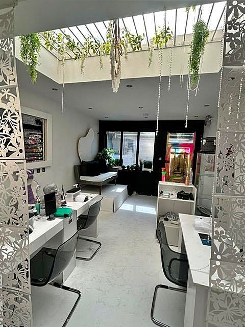 Sell a Nail Bar in North London For Sale