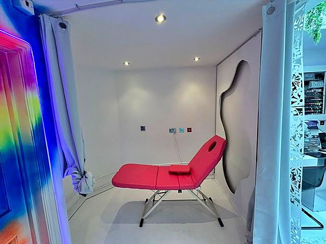 Nail Bar in North London For Sale for Sale