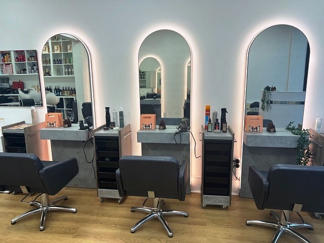 Hairdresser and Beauty Salon in Kent For Sale for Sale