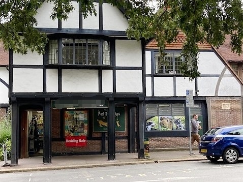 Busy Pet Shop in Surrey For Sale