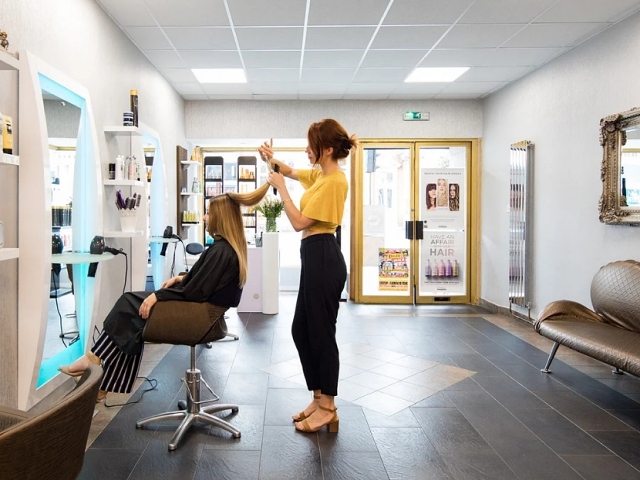 Old Established Hairdressing Salon in South London For Sale