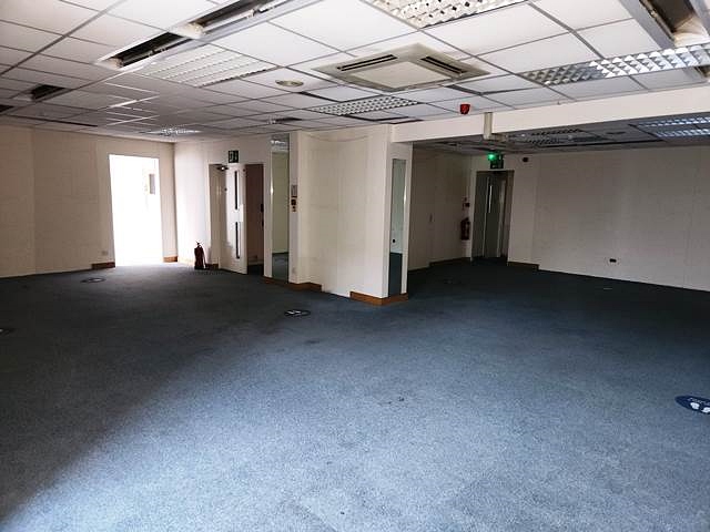 Buy a Empty Premises was Clarks Shoe shop in Bedfordshire For Sale