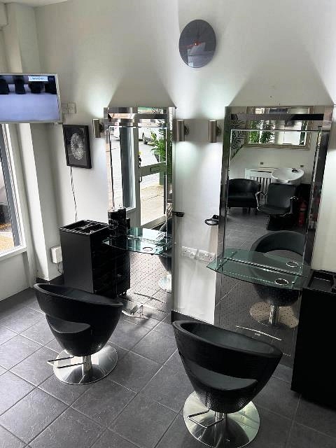 Buy a Hairdressing Salon with Treatment Room in North London For Sale