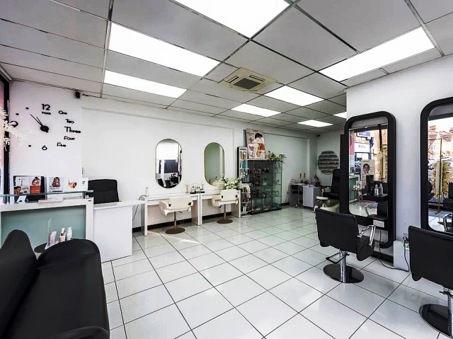 Hair and Beauty Salon in West London For Sale