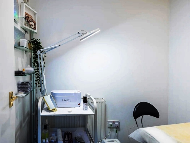 Hair and Beauty Salon in West London For Sale for Sale