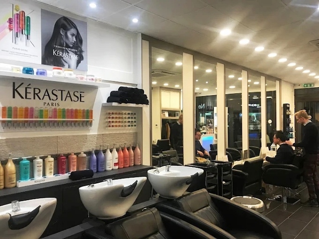 Sell a Well Fitted Hairdressing Salon in North London For Sale