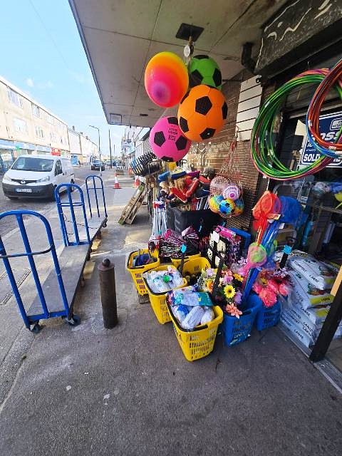 Discount Store with Off Licence in Essex For Sale for Sale