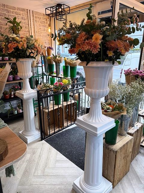 Buy a Exclusive Florist and Wine Store in North London For Sale