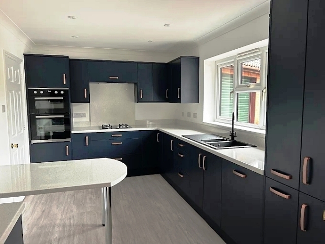 Buy a Plumbers Merchants plus Bathroom & Kitchen Showroom in Cambridgeshire For Sale