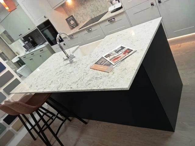 Sell a Plumbers Merchants plus Bathroom & Kitchen Showroom in Cambridgeshire For Sale