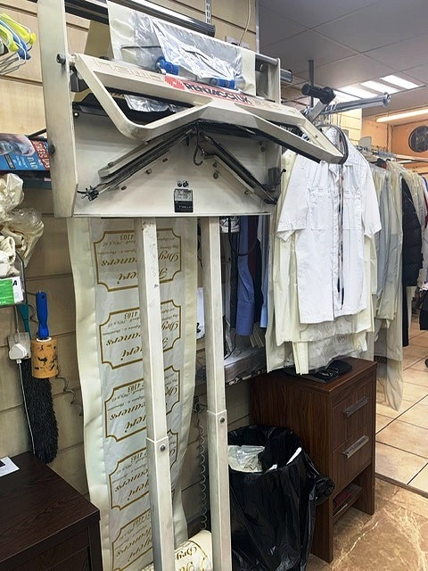 Sell a Well fitted Dry Cleaners in South London For Sale