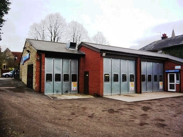 Repair Garage and MOT center in Oxfordshire For Sale