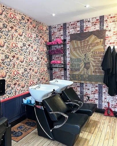 Buy a Most Attractive Hairdressing Salon in Surrey For Sale