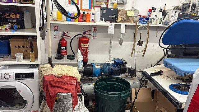 Sell a Renowned Dry Cleaners in Surrey For Sale