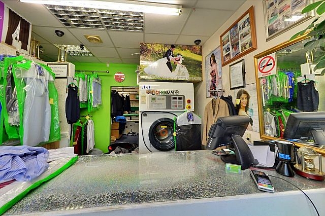 Well Established Dry Cleaners in Hertfordshire For Sale