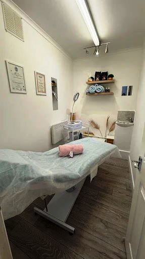 Buy a Beauty Salon in West London For Sale
