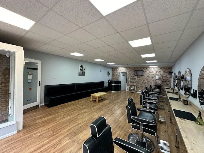 Wee Established Barber Shop in Hertfordshire For Sale