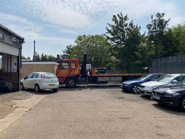 Vehicle Recovery and Repair plus MOT Garage in Suffolk For Sale for Sale