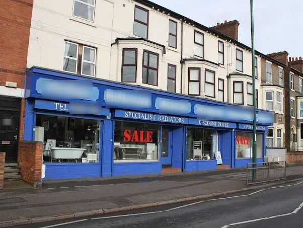 Large Showroom in Nottinghamshire For Sale