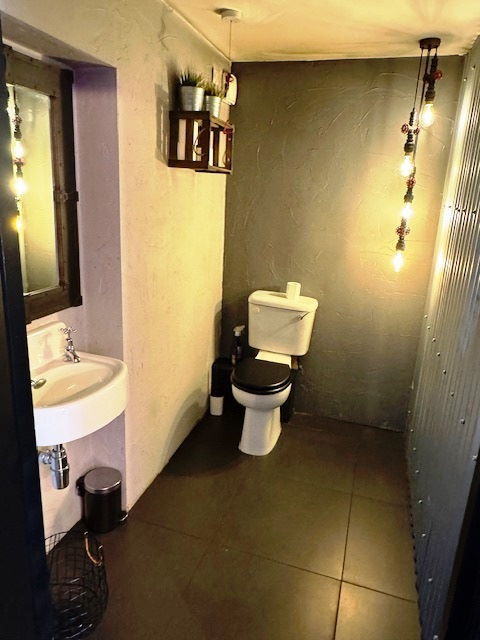 Retail or Catering Premises in Surrey For Sale for Sale