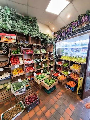 Florist plus Fruit and Greens Shop in Surrey For Sale