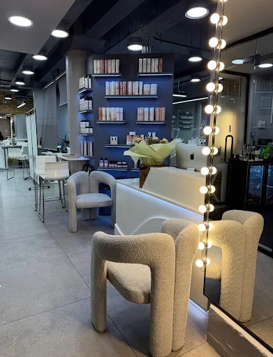 Hairdressers Salons for sale in South London