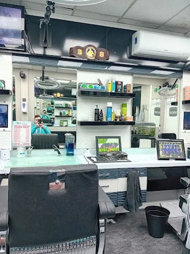 Traditional Barber Shop in West Midlands for sale
